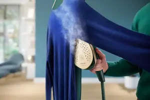 Kills 99.9% of bacteria and dust mites* to refresh garments