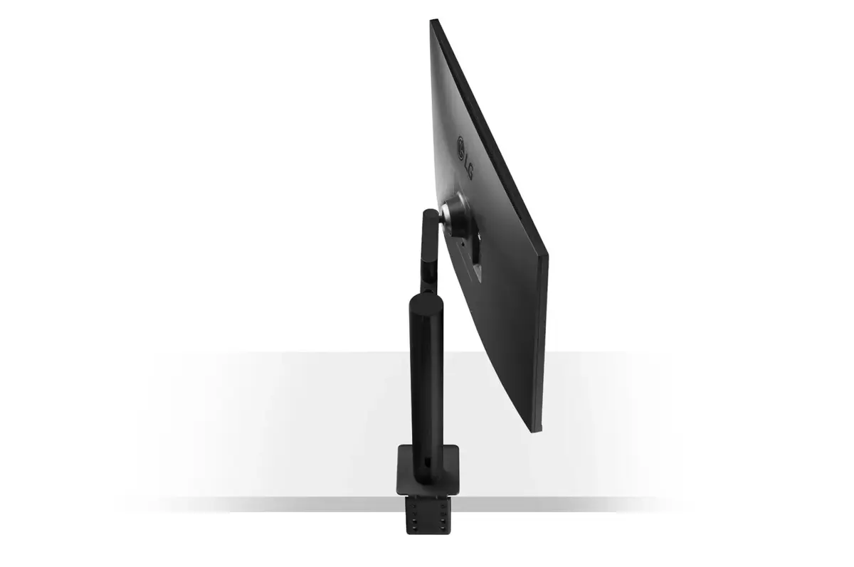 Монитор LG 32UN880K Photo 12