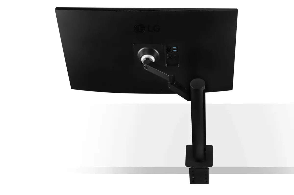 Монитор LG 32UN880K Photo 14
