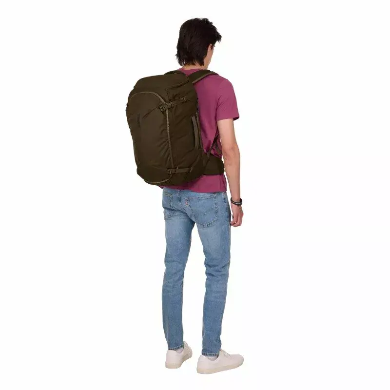 Thule Landmark 40 L travel pack Photo 7