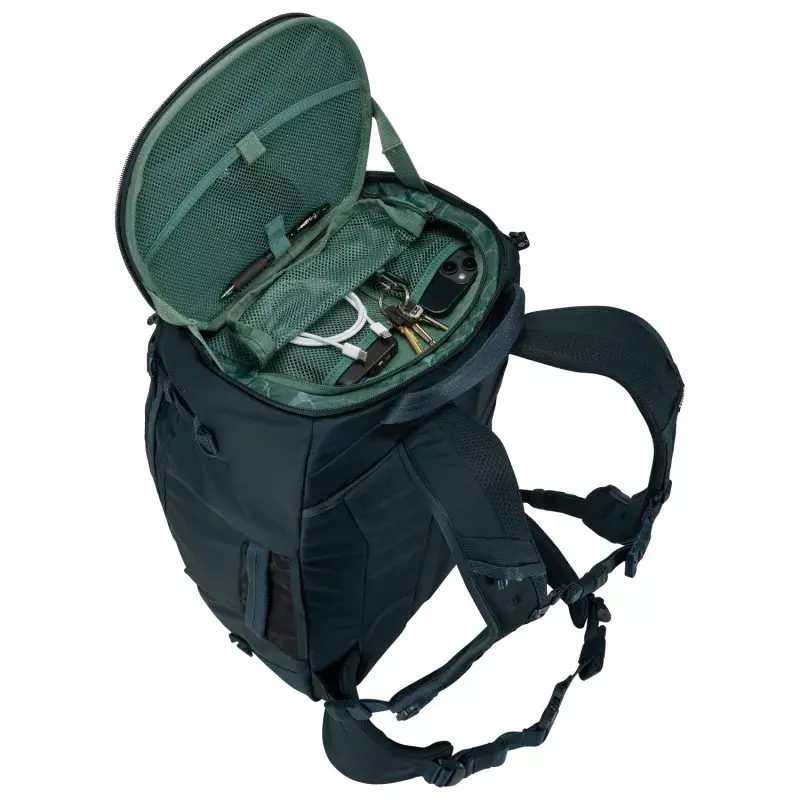 Thule Landmark 60 L travel backpack Photo 6