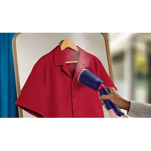 Pointed tip: perfect for tricky-to-iron areas