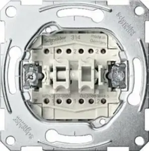 Двойной проходной выключатель Schneider Electric Merten 10А 250В IP20