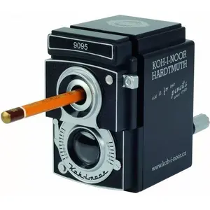 Manual pencil sharpener KOH-I-NOOR H9095-110 — black plastic, compact desk sharpener