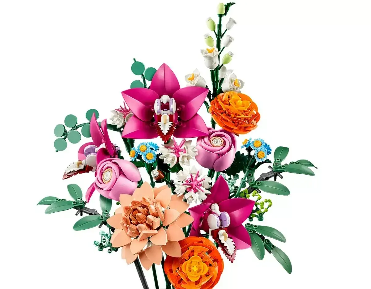LEGO Icons Flower Bouquet 10342 building set Photo 3