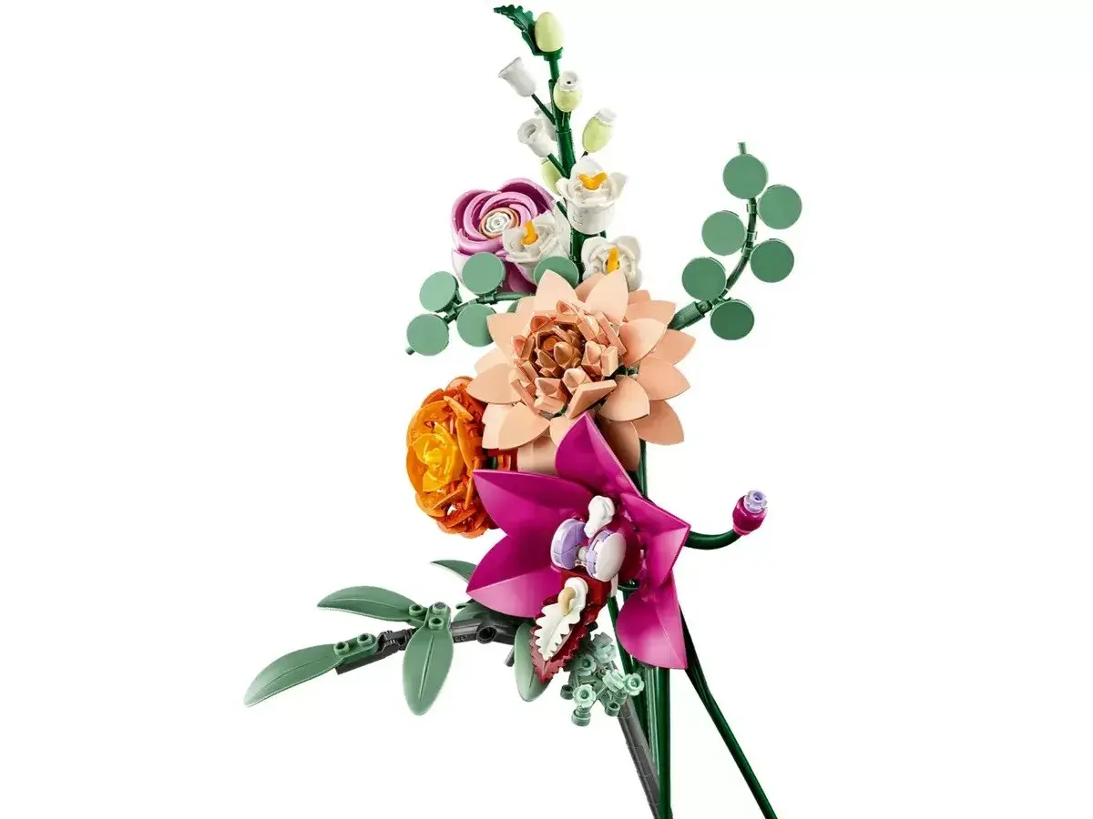 LEGO Icons Flower Bouquet 10342 building set Photo 5