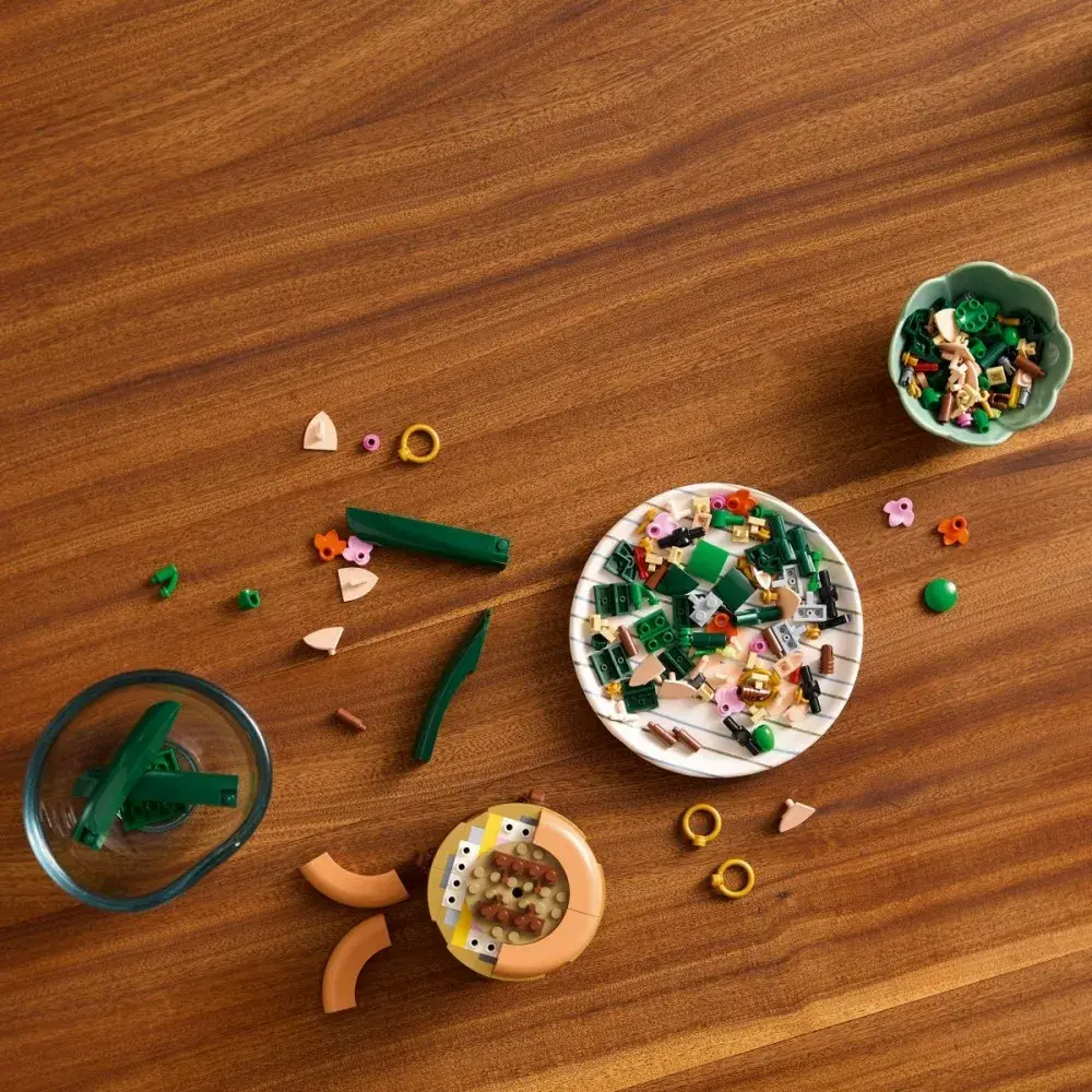 LEGO Icons 10343 Mini Orchid construction set Photo 5