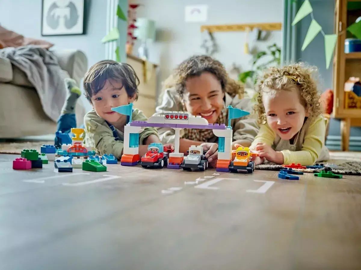 LEGO DUPLO F1 Team Racing Cars 10445 komplekts Photo 8