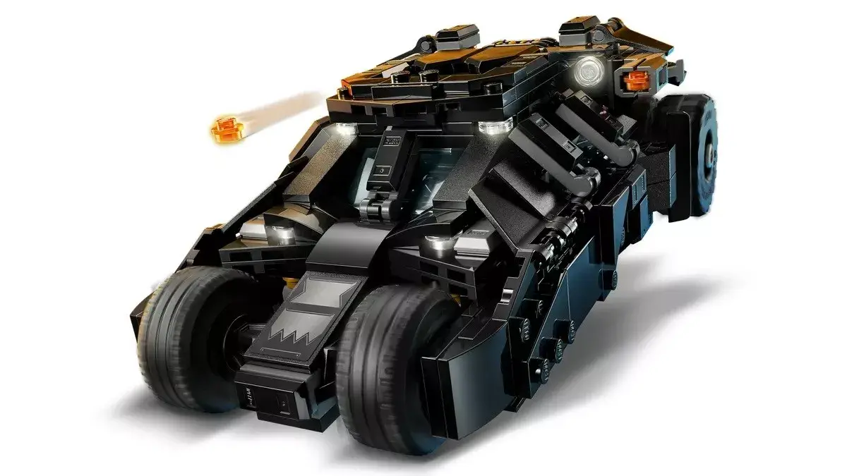 LEGO Batman Tumbler vs. Two-Face & The Joker 76303 Photo 4