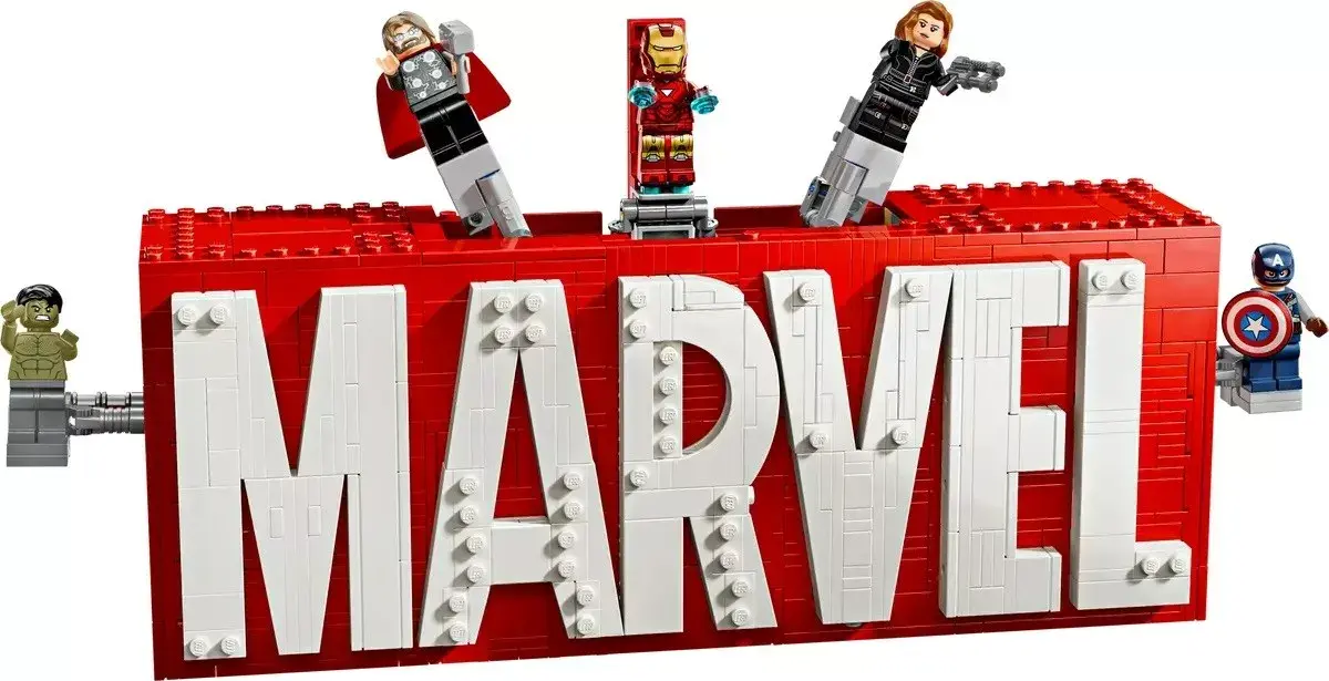 LEGO 76313 Marvel Logo & Minifigures set Photo 3