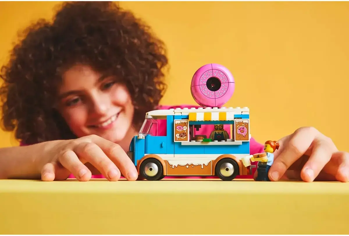 LEGO CITY 60452 Donutu kravas komplekts Photo 8