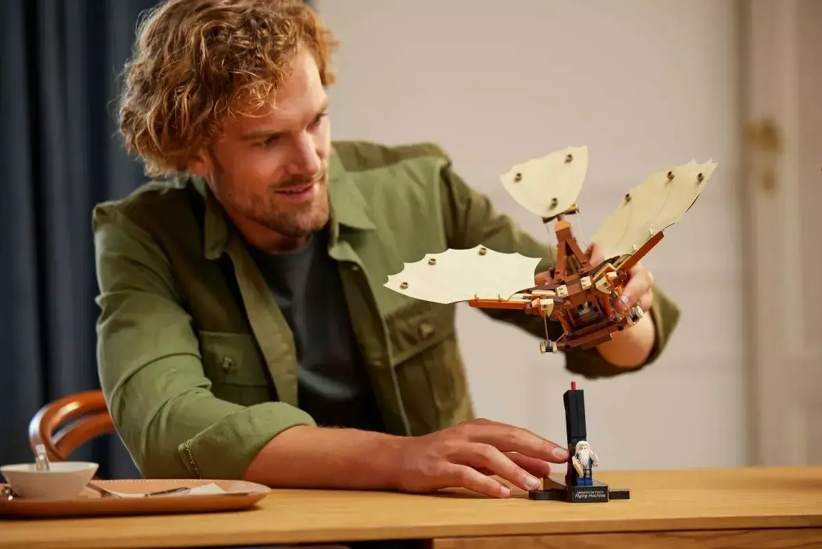 LEGO Icons 10363 Leonardo da Vinci Flying Machine model Photo 10