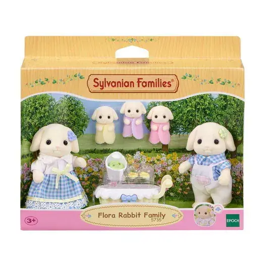 Epoch Sylvanian Families Flora Rabbit Family Photo 2