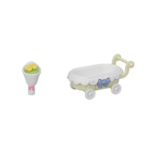Epoch Sylvanian Families Flora Rabbit Family Photo 5