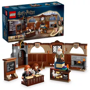 Конструктор LEGO Harry Potter Hogwarts Castle Charms Class 76442 — 204 детали, 3 минифигуры, для 8+ лет