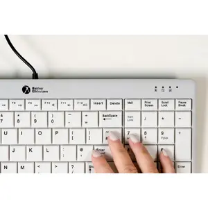 Integrated multimedia keys