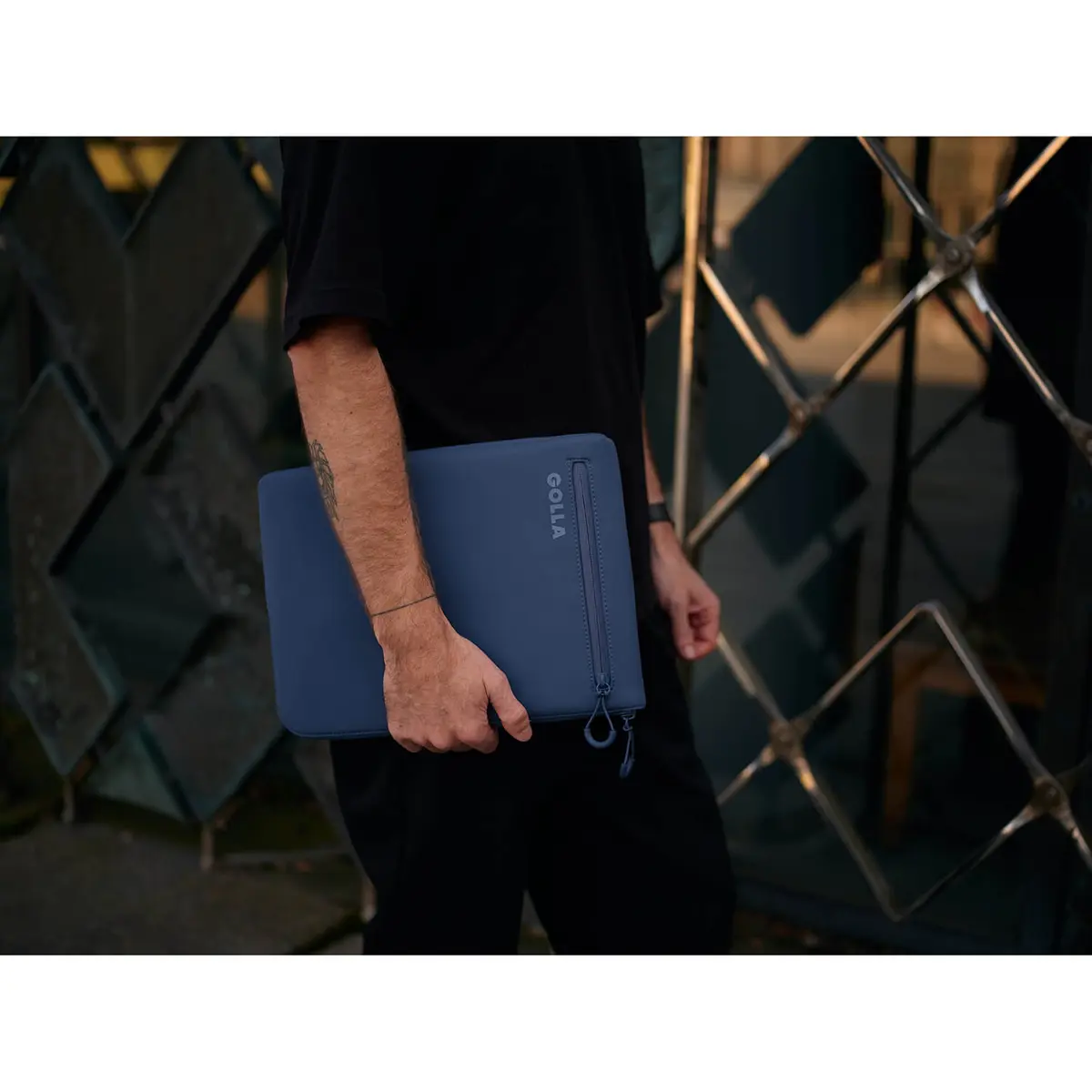 Golla Sleeve Metro Neoprene 13" Petroleum Чехол Photo 3