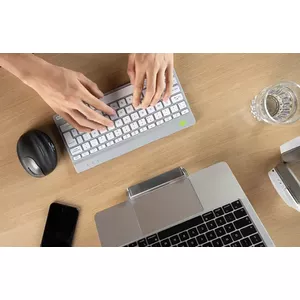 Ergonomic compact typing -  Compact design