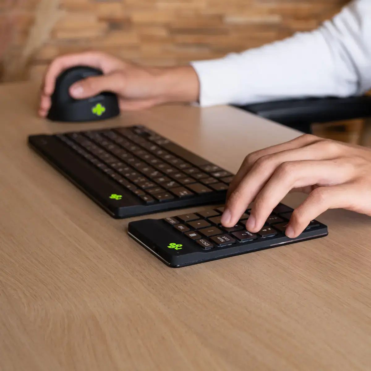 R-GO Tools R-Go Numpad Break Ergonomic Numeric Keypad Photo 3