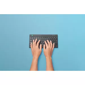 Ergonomic split typing -  2 parts for maximum freedom