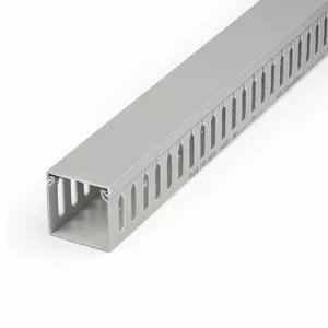 StarTech CBMWD5050 kabeļu kanāls ar atverēm, 50x50mm, 2m garums, PVC