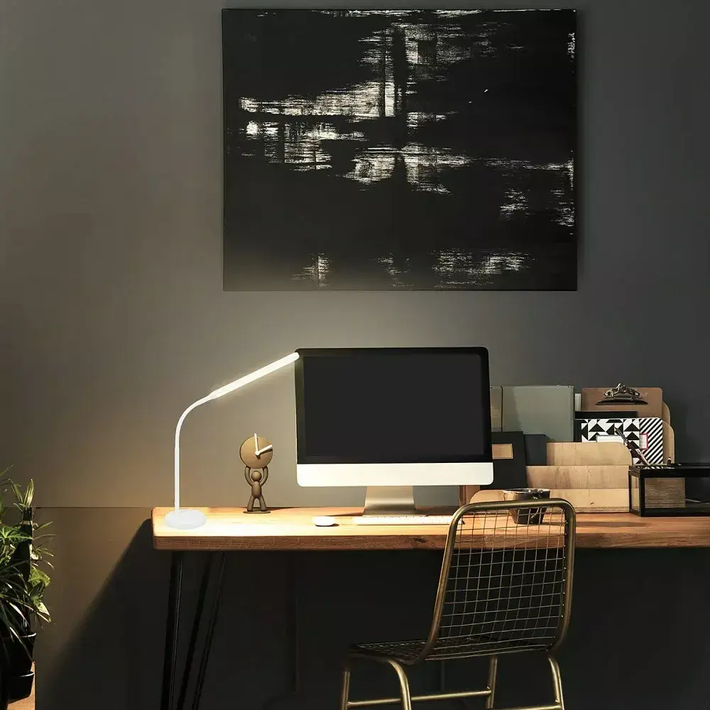 TECHLY 5.5W LED Desk Lamp with 15W Qi Charger Photo 8