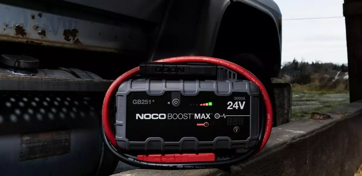NOCO GB251 24V 3000A пусковое устройство Photo 3