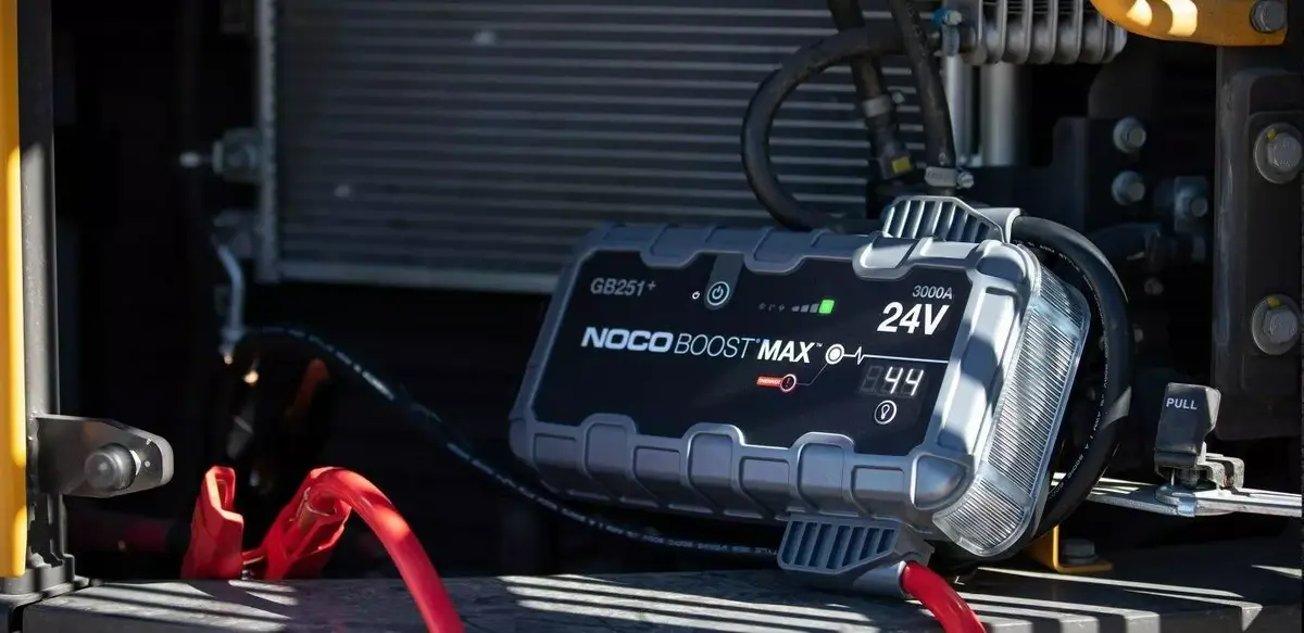 NOCO GB251 24V 3000A пусковое устройство Photo 5