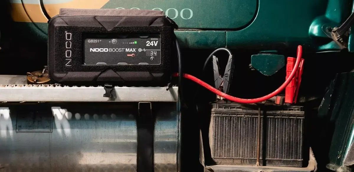 NOCO GB251 24V 3000A пусковое устройство Photo 6