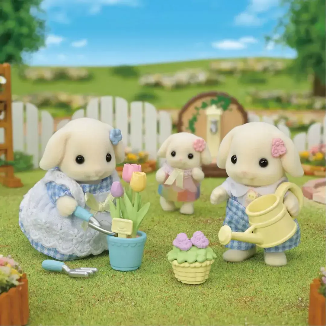 Epoch Sylvanian Families Blossom Gardening Set — Кролики Флора Photo 4