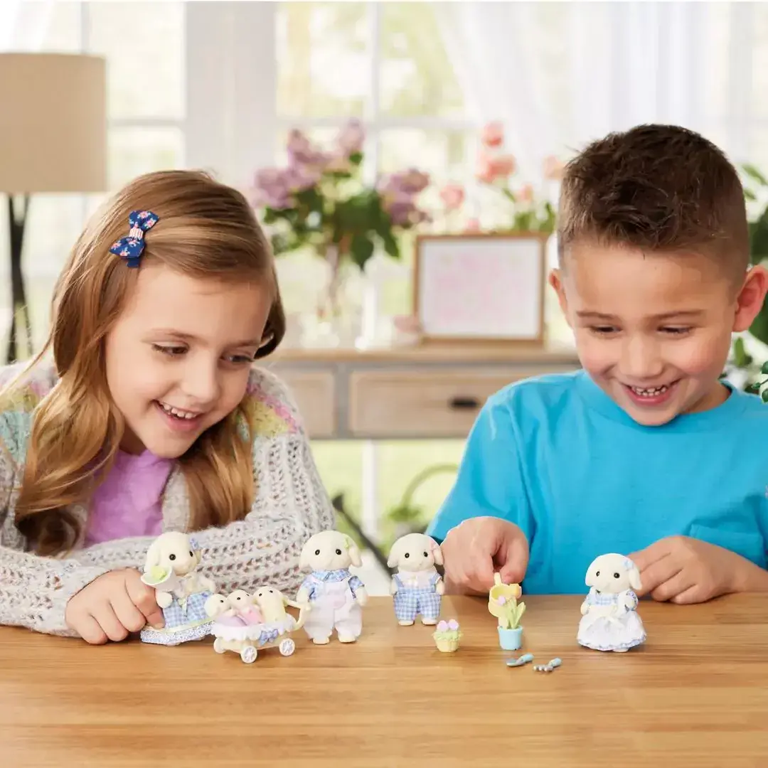 Epoch Sylvanian Families Blossom Gardening Set — Кролики Флора Photo 5