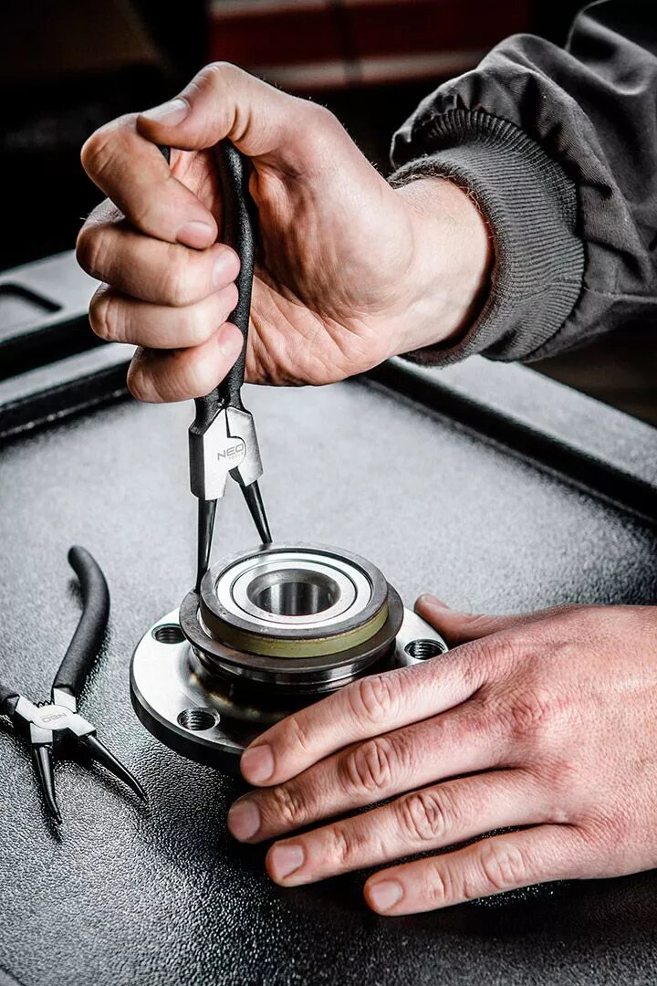 Knaibles NEO tools 01-097 ar gumijotām