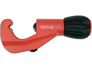Manual pipe cutter YATO YT-22332 — handheld tubing cutter for metal and plastic pipes, 1 pc