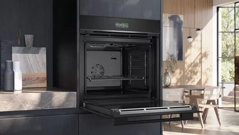 Siemens iQ700 HB734G1B1 built-in electric oven Photo 4