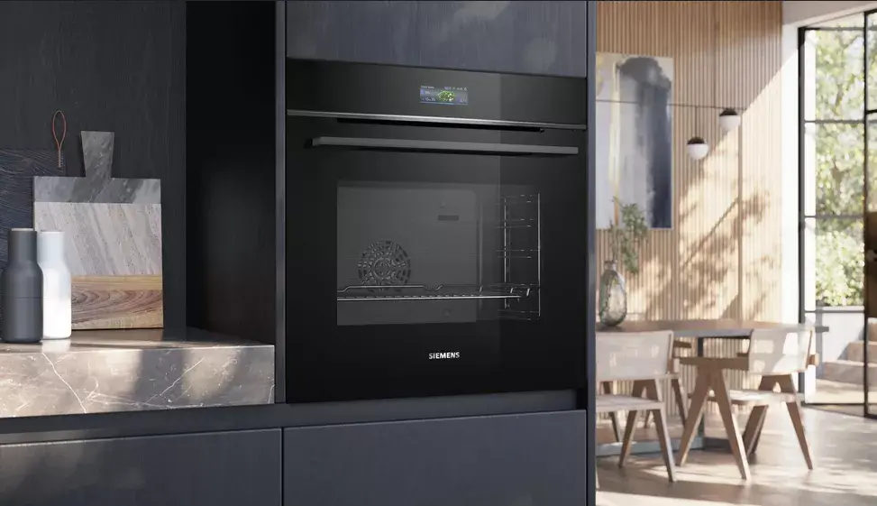 Siemens iQ700 HB734G1B1 built-in electric oven Photo 5