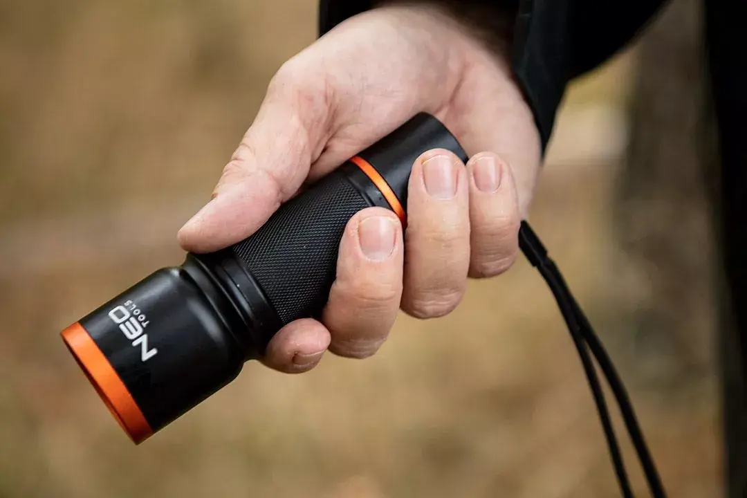 Фонарь NEO tools 99-032 Photo 5