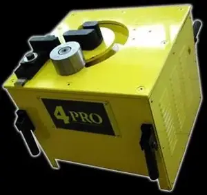 Bezvadu zāles skarifikators 4PRO ORB25 — 25 cm darba platums, ar akumulatoru