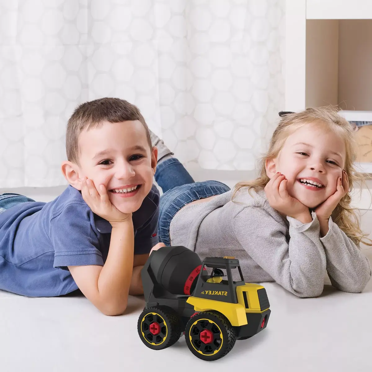 Stanley Jr TT003-SY Take Apart Concrete Mixer Toy Photo 2