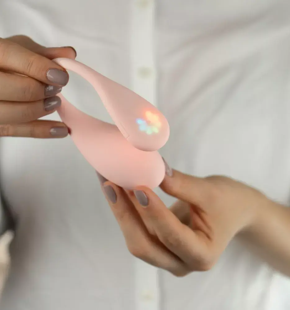 Kiiroo Spot wearable rechargeable vibrator 54065280000 Photo 14