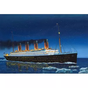 Passenger ship model REVELL RMS Titanic assembly kit scale 1:700 length 385 mm