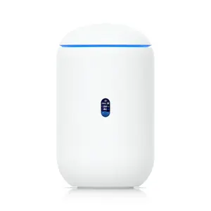 Tabletop router UBIQUITI UDR7 — Tri-band (2.4 / 5 / 6 GHz), Wi‑Fi 7, 5700 Mbps, 4x RJ‑45 (2.5 GbE), PoE, LCM display
