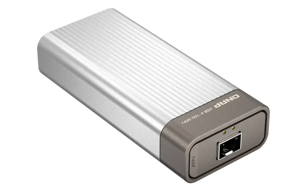 QNAP USB 4 Type-C к 1 x 10GbE SFP+ Photo 5