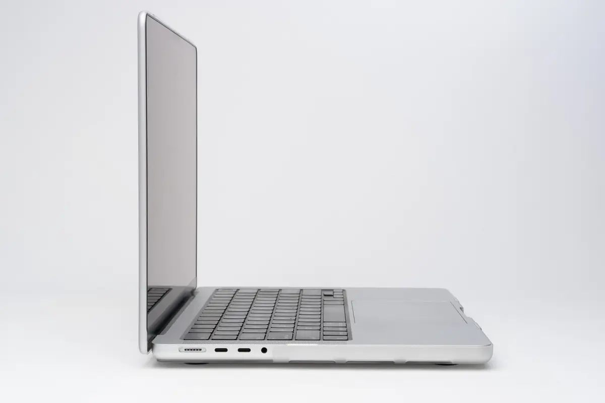 Zagg Hardshell Case for Apple MacBook 13 Inch Silver Photo 2
