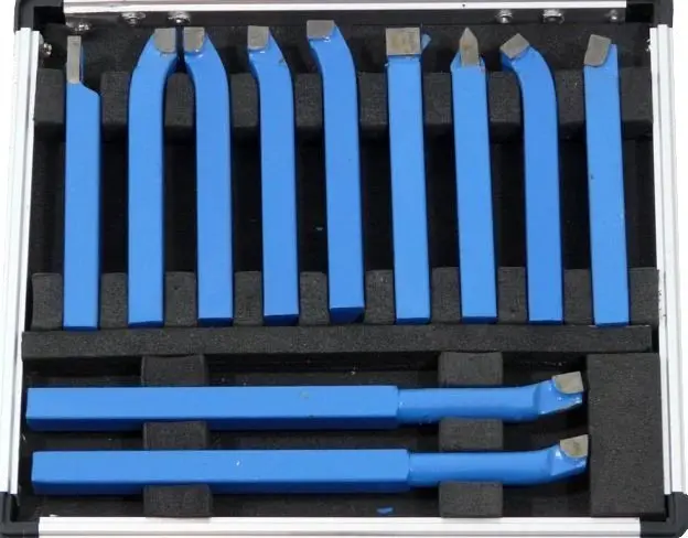 LATHE KNIVES IN A CASE 10x10mm