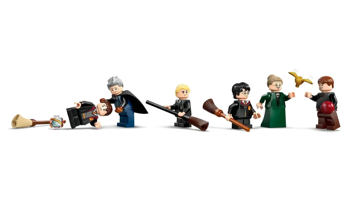 LEGO Harry Potter 76447 Flying Lessons set Photo 7