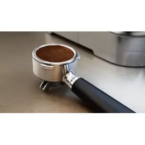 58 mm stainless steel portafilter for a barista-like espresso