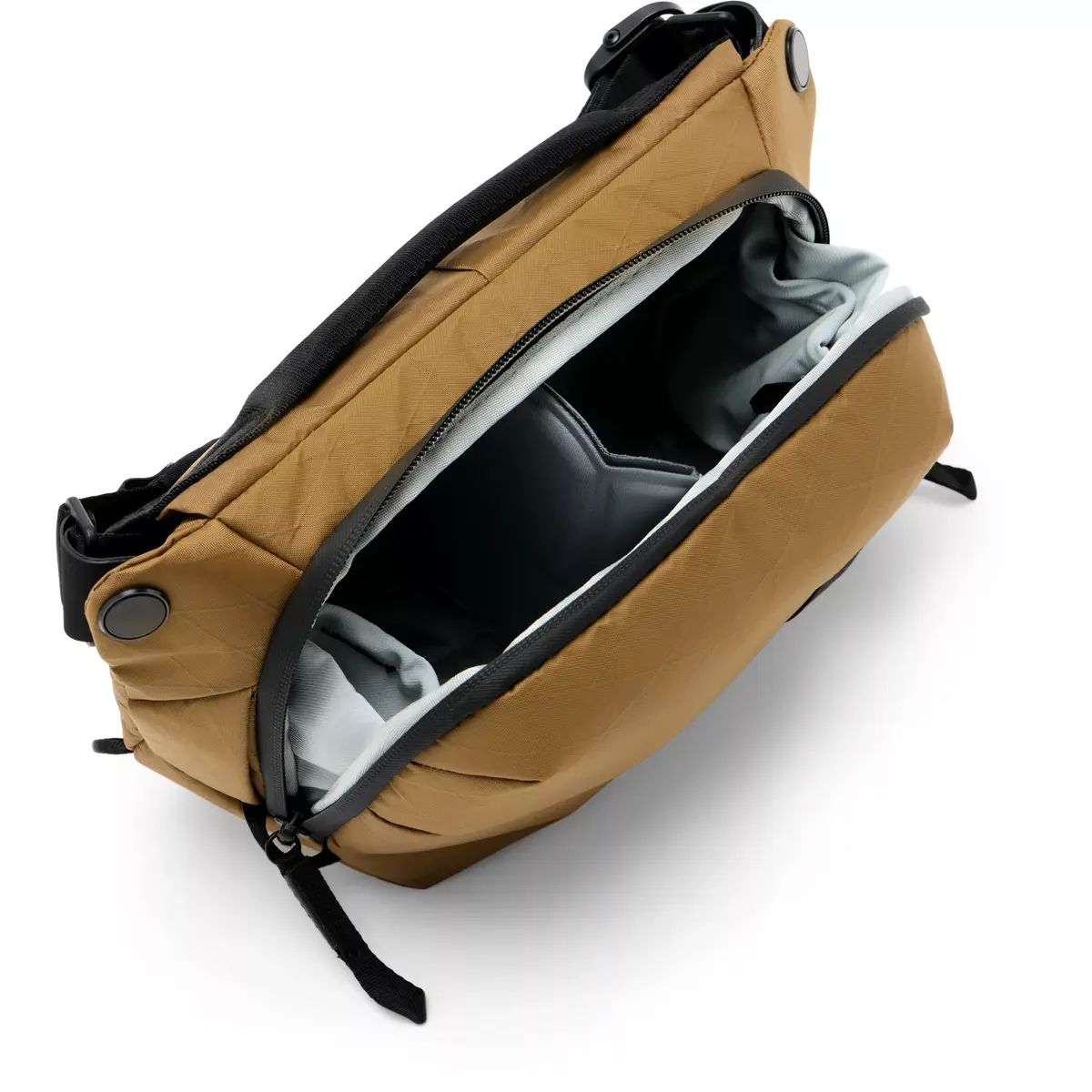 Peak Design Everyday Sling V2 3L Coyote — camera sling Photo 5