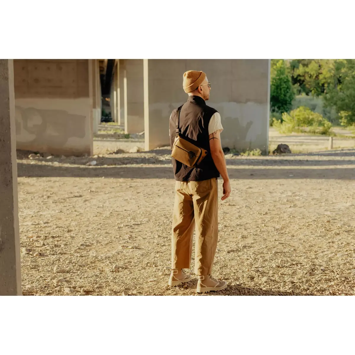 Peak Design Everyday Sling V2 3L Coyote — camera sling Photo 12