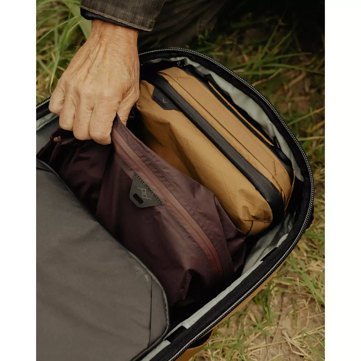 Peak Design BTP-CY-3 compact carry pouch Photo 8