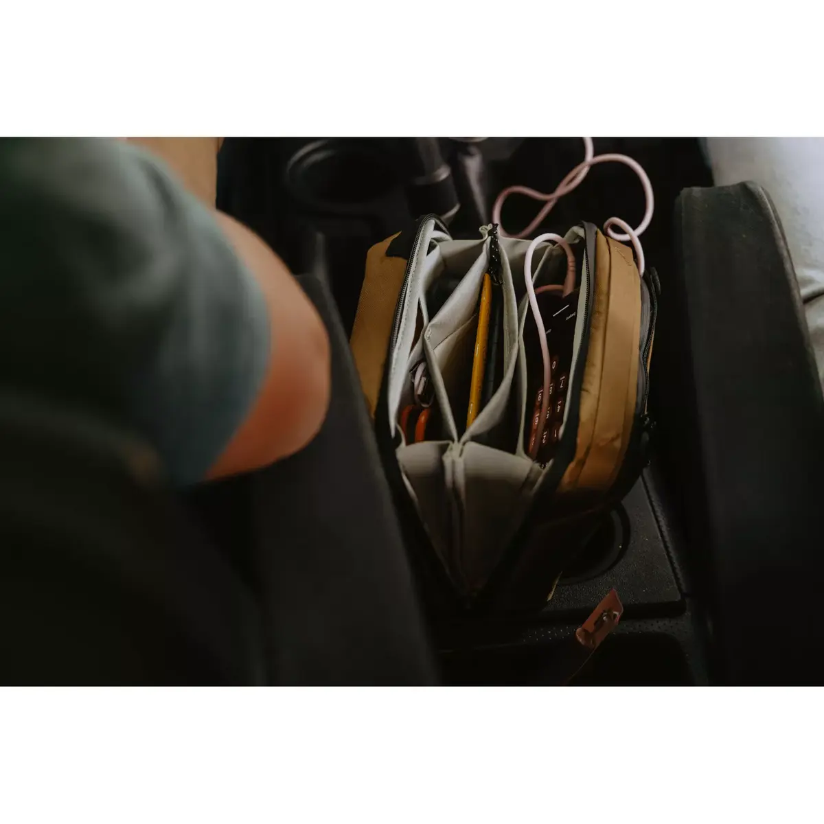 Peak Design BTP-CY-3 compact carry pouch Photo 11